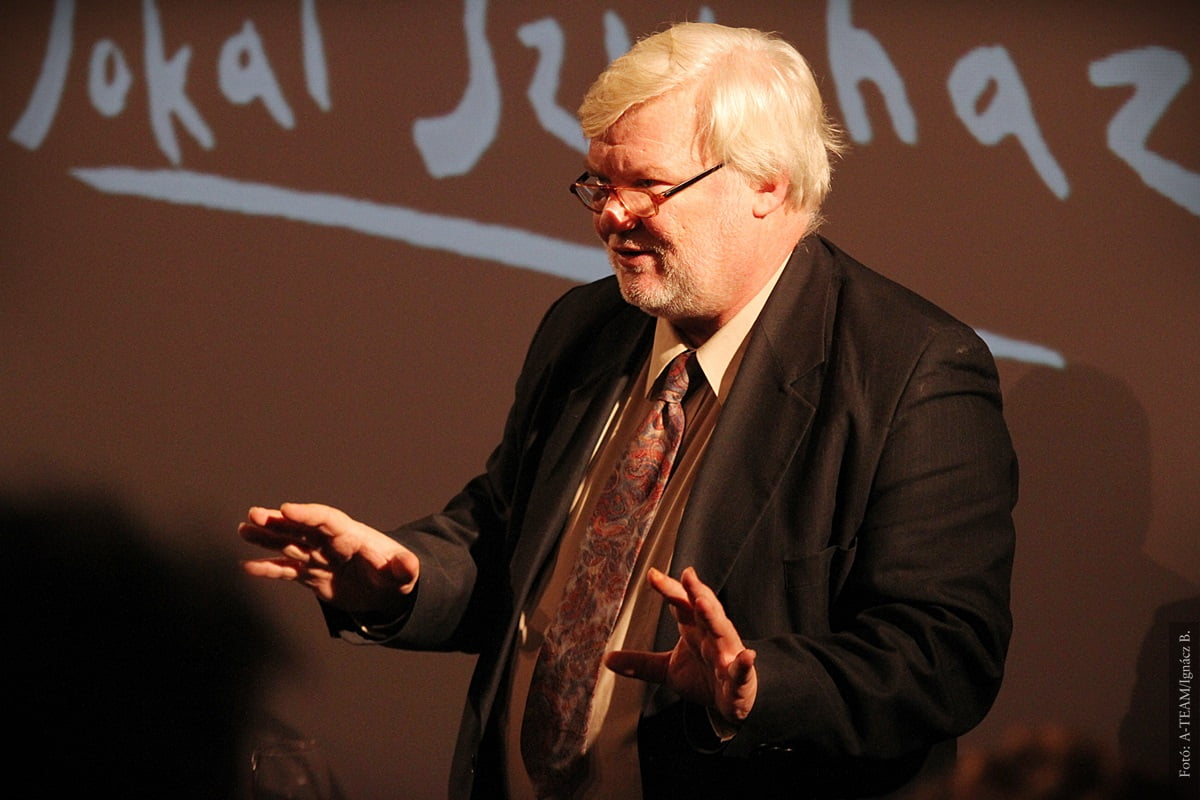 mindentudas_ignacz_bence_foto_2014_szinhaz_175