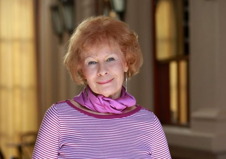 felkai_eszter_img_0559_szines_tag