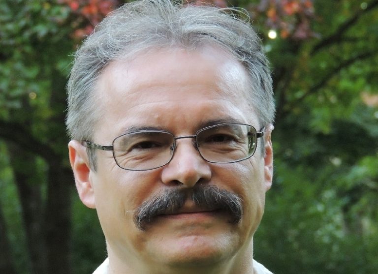 elek_tibor_fekvo_800