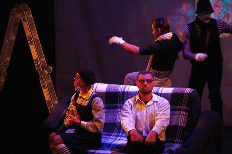 ukran_szinhaz_reszlet_eloadasbol ukran_szinhaz_reszlet_eloadasbol