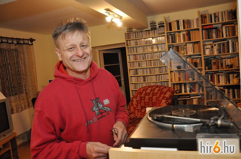 79121_171111retro014_large_normal