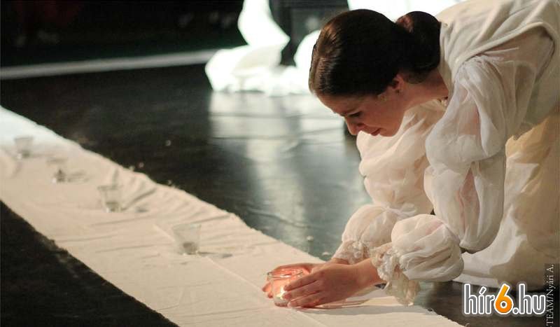 79240_liszi_melinda1_large_normal