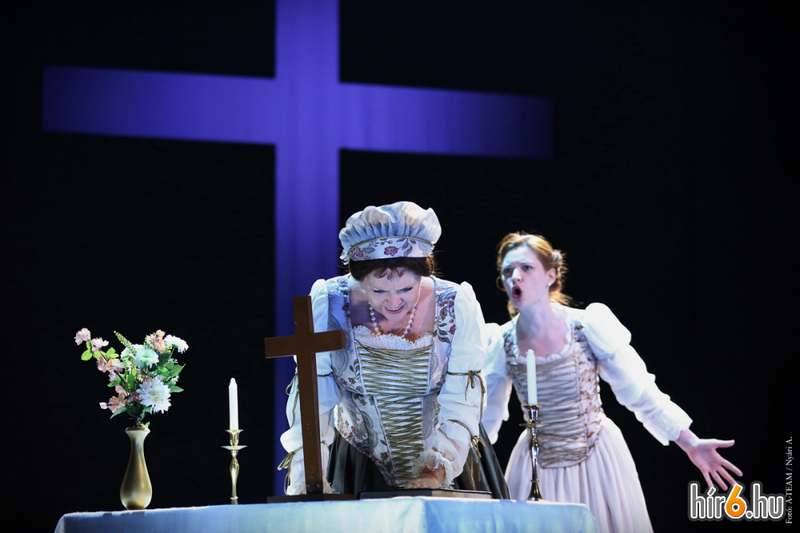 79352_szellem_rn_6_large_normal