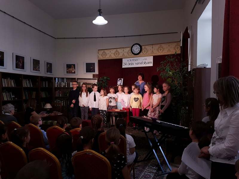 180410_versfolyam_10