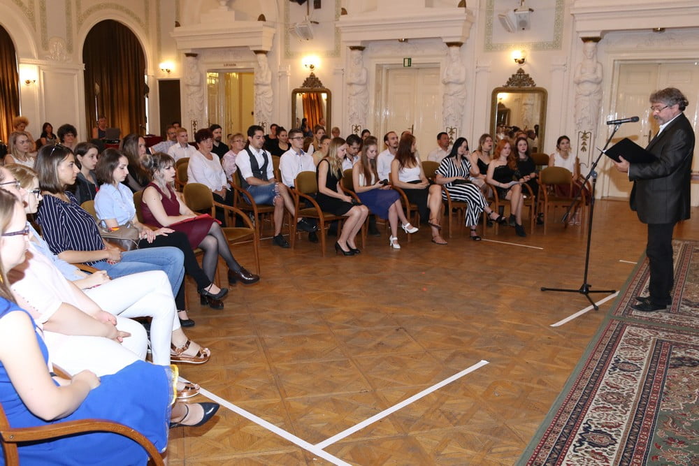 szinitanhaz_evzaro_18_seregi_1