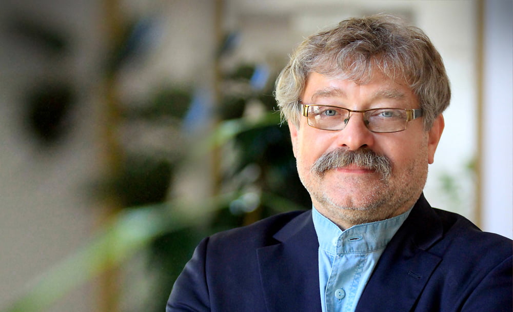 webes_fekvo_seregi_zoltan