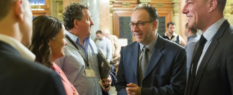 dmoha20180911015-900x600