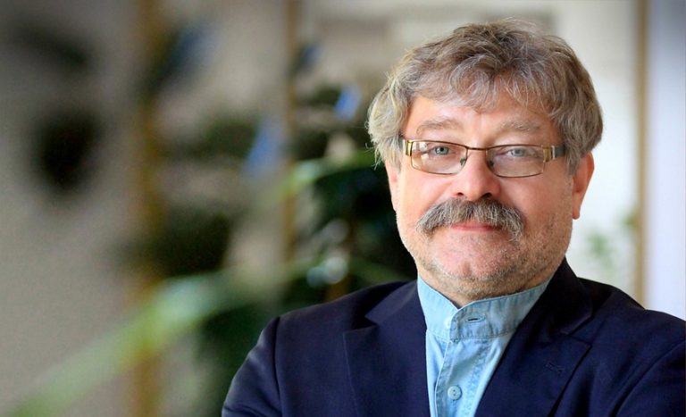 webes_fekvo_seregi_zoltan