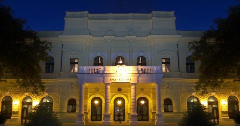 szinhaz_epulet