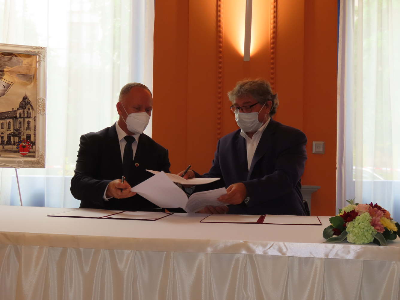 Szabó Zoltán Ferenc, Szentes város polgármestere és Seregi Zoltán, a Békéscsabai Jókai Színház igazgatója Fotó:Majzik Attila