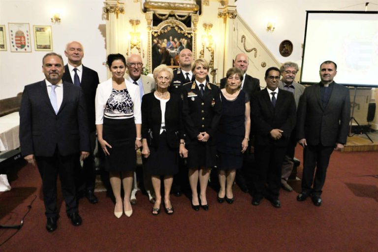 megye01-scaled A kitüntetettek között jobbról a második Seregi Zoltán igazgató (fotó: Licska Balázs)