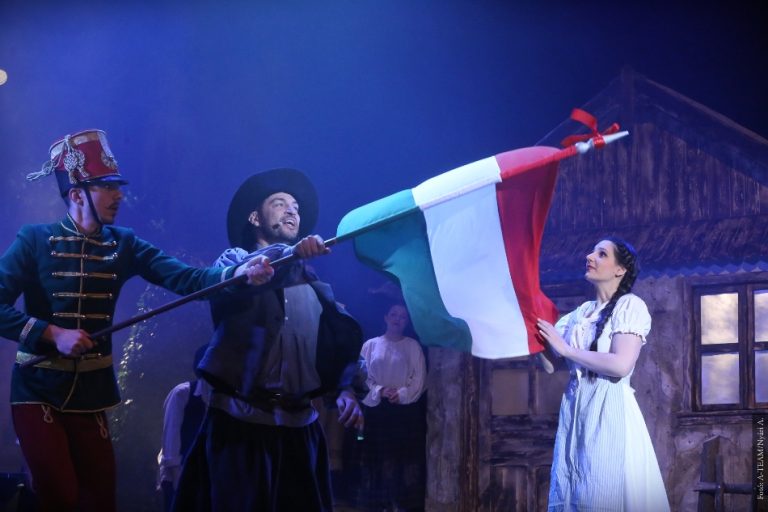 Nagy Róbert és Csonka Dóra a János vitéz előadásban