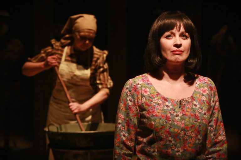 Emerenc és Magda (Kovács Edit és Tarsoly Krisztina)