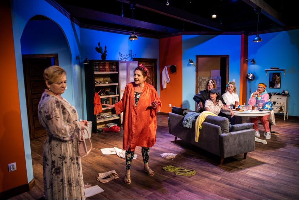 Furcsa pár (női változat) Fotó: Bencsik Ádám