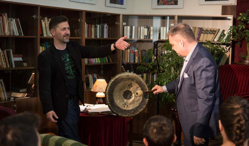 24 órás versfolyam